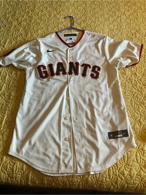 SF Giants jersey unisex size medium